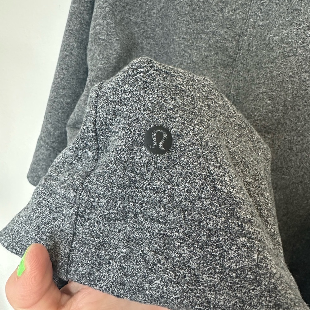 lululemon athletica Charcoal Oversized Short Sleeve Top, size 8-10 - Picture 9 of 10